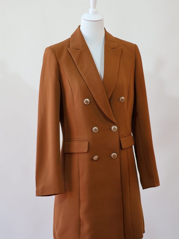 Blazer Emmy Camel Seylina – blazer long femme, boutons dorés à motifs marins