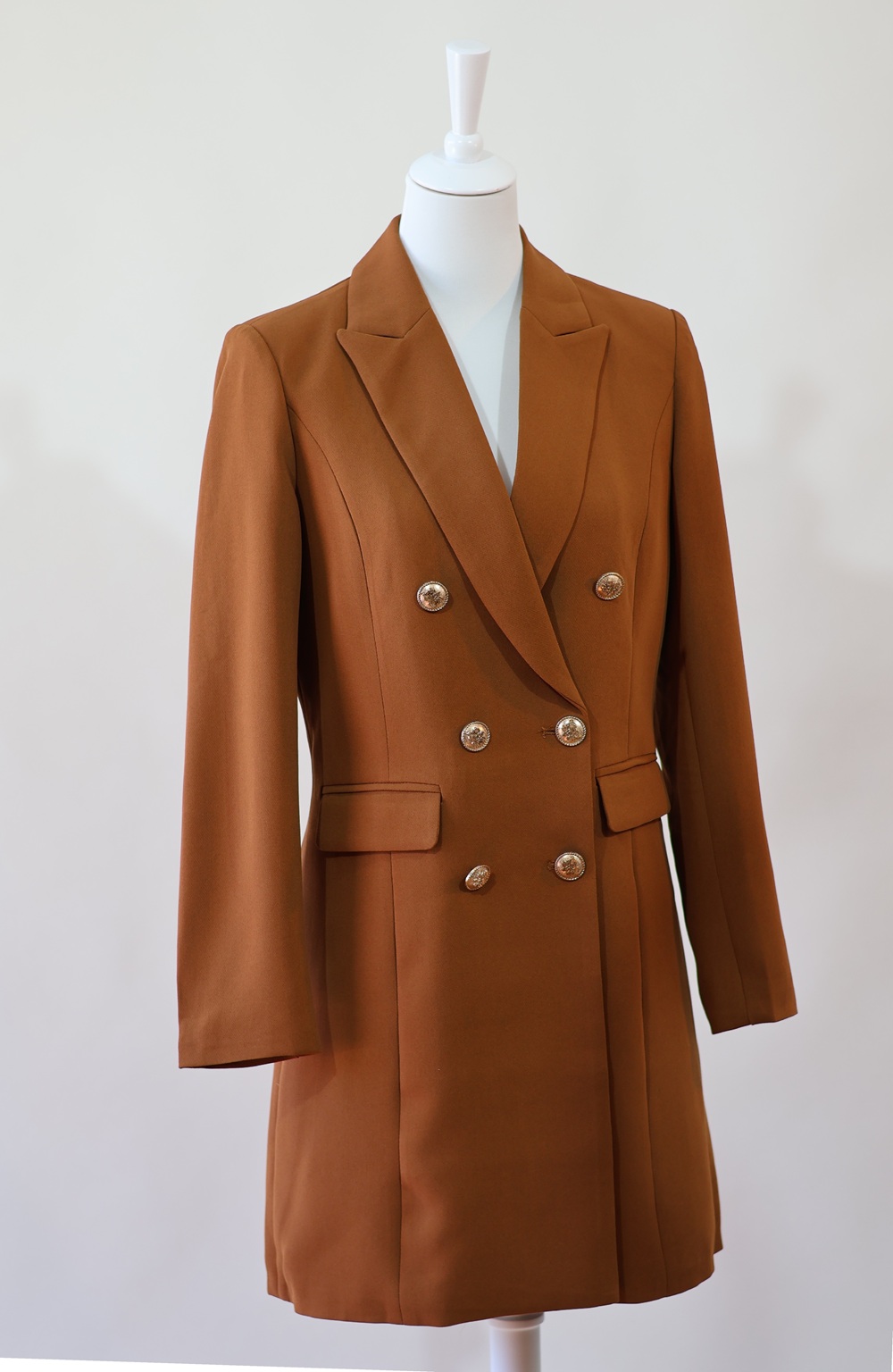 Blazer Emmy Camel Seylina – blazer long femme, boutons dorés à motifs marins