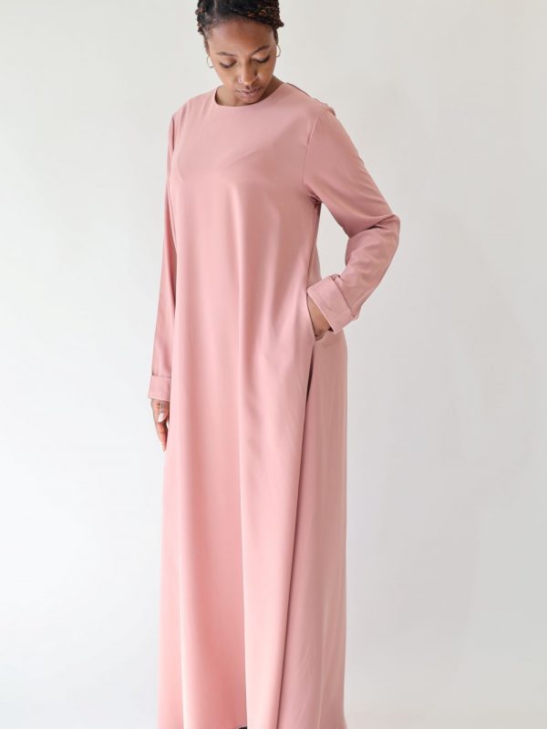 Abaya Aliya Rose Seylina – abaya longue col rond avec poches discrètes
