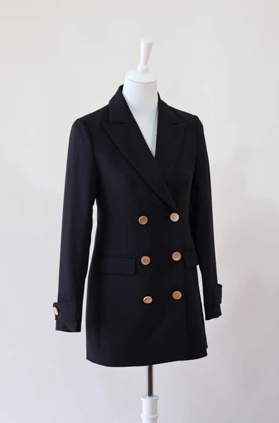 Blazer Oriane noir Seylina – blazer long femme, coupe élégante, boutons dorés