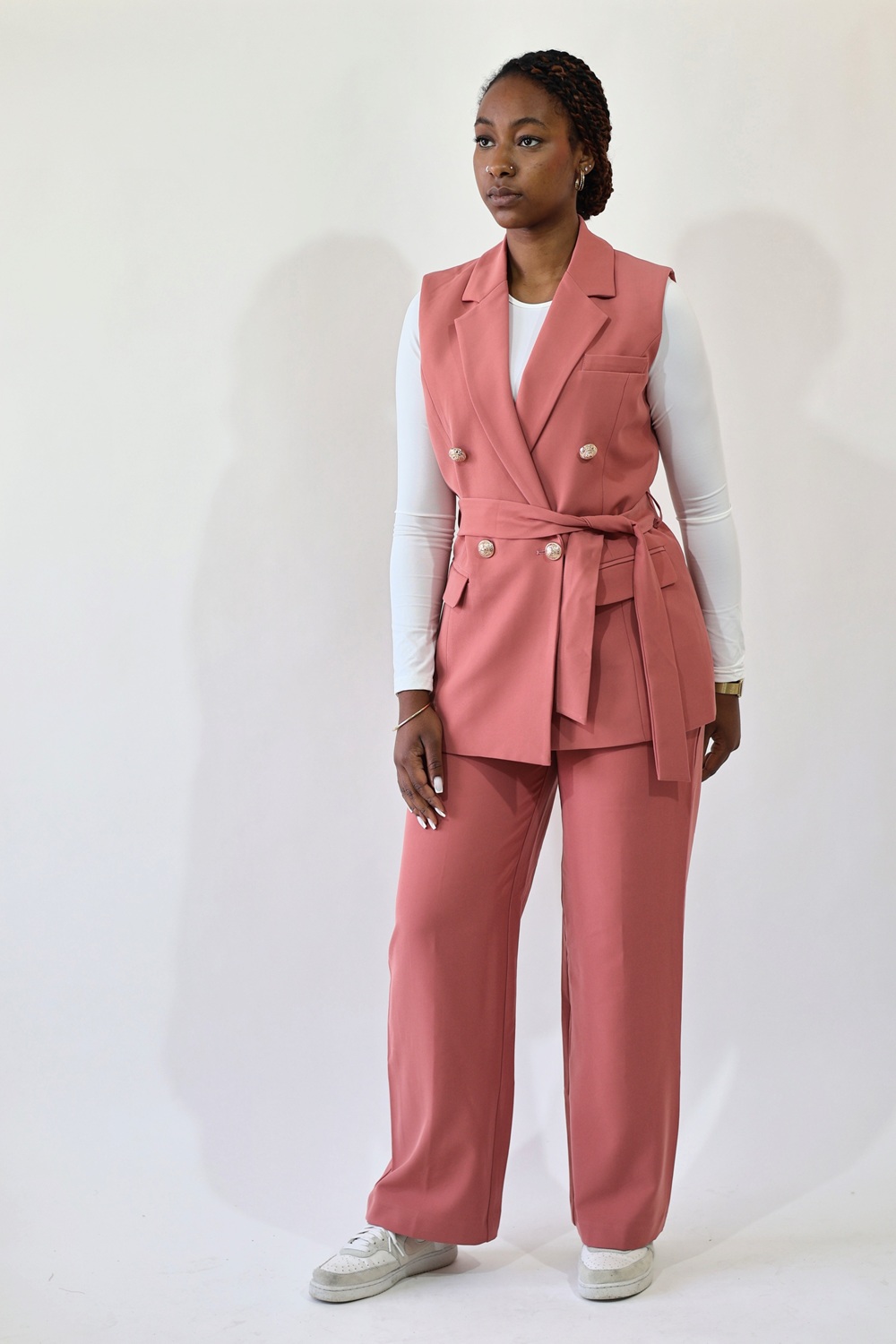 Blazer Rosa Rose Seylina – blazer sans manches femme, boutons dorés